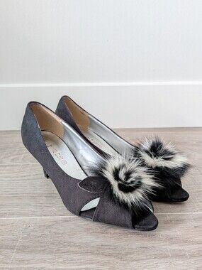 NWOT Qi Qiao Black Suede Peep Toe Salt and Pepper Fur Pom Pom Kitten Heels 36